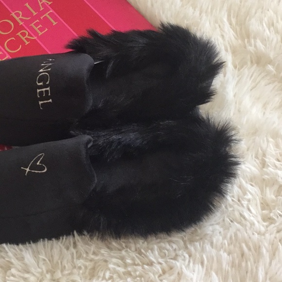 Victoria’s Secret Velvet Slippers Black - Picture 4 of 4